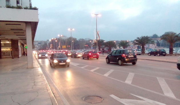 Radovi kod Jazina – prometna gužva