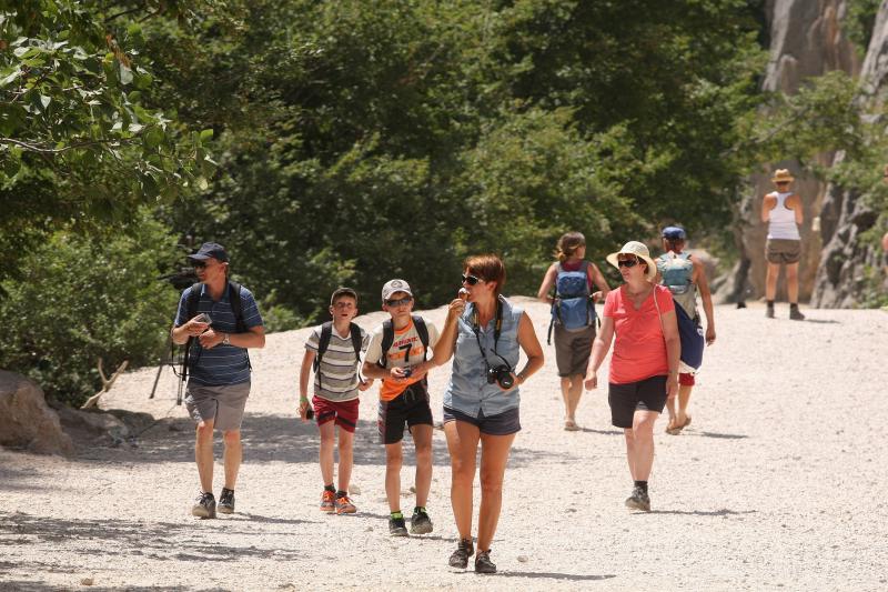 Penjači uživaju u kanjonu Paklenice, Foto: Dino Stanin Penjači uživaju u kanjonu Paklenice, Foto: Dino Stanin