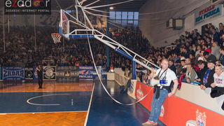 Humanitarno gledanje utakmice Zadar-Cibona u Jazinama Humanitarno gledanje utakmice Zadar-Cibona u Jazinama