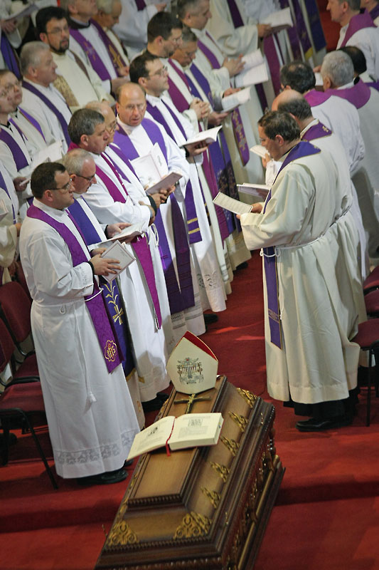 Posljednji ispraćaj nadbiskupa Ivana Prenđe (foto: Marin Gospić)