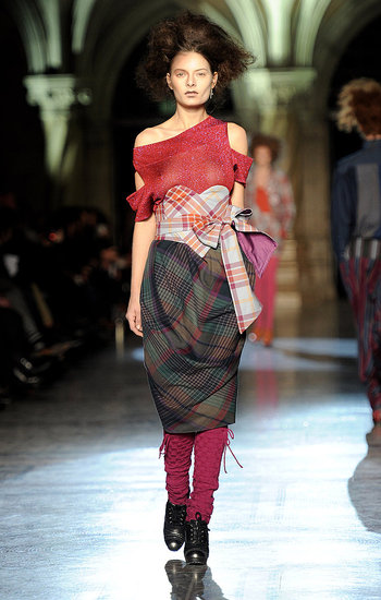 Vivienne Westwood Red Label, Jesen 2010.  (www.coutorture.com)