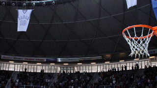 KK Zadar – Real Madrid, umirovljenje dresova 10 (Giuseppe Giergia) i 11 (Kresimir Cosic), Foto; Mladen Malik KK Zadar – Real Madrid, umirovljenje dresova 10 (Giuseppe Giergia) i 11 (Kresimir Cosic), Foto; Mladen Malik