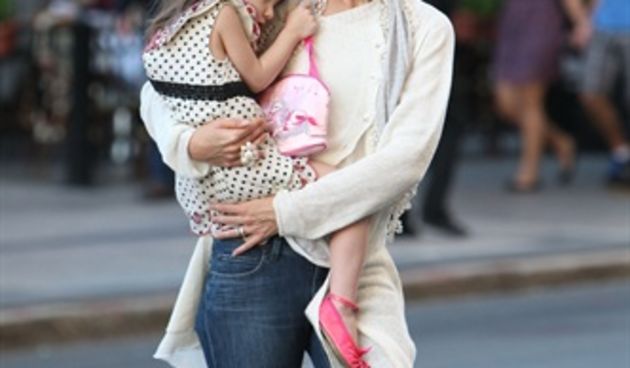 Najmlađa žrtva mode: Odjeća Suri Cruise vrijedi gotovo 16 milijuna kuna (Index.hr)