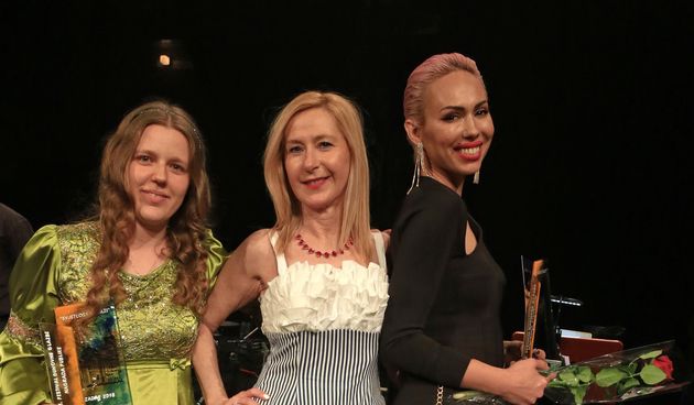 Svjetlost dolazi, Sanela Bačić, Anja Grabar