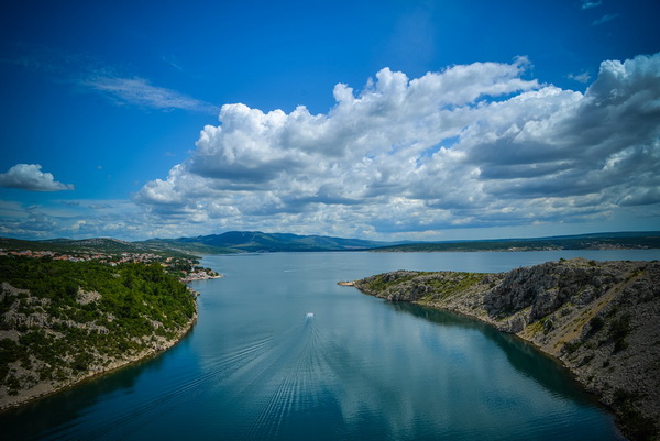 Mario Možnik i njegovi kolege sportaši otvorili su sezonu Bungee Jumpinga sa starog Masleničkom mosta