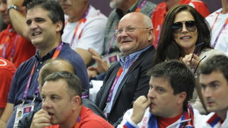 London, 310712.
Dvorana Copper Box.
Hrvatska muska rukometna reprezentacija igra utakmicu 2. kolo u skupini B protiv Srbije tokom Olimpijskih Igra u Londonu.
Na fotografiji: Slavica Eccelstone, Zlatko Matesa i Sandi Sola.
Foto: Drago Sopta / CROPIX