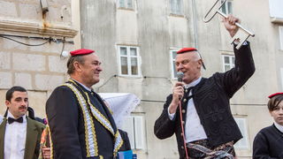 Paški zimski karneval 2017.- Maškarane skupine u karnevalskoj povorci Paški zimski karneval 2017.- Maškarane skupine u karnevalskoj povorci