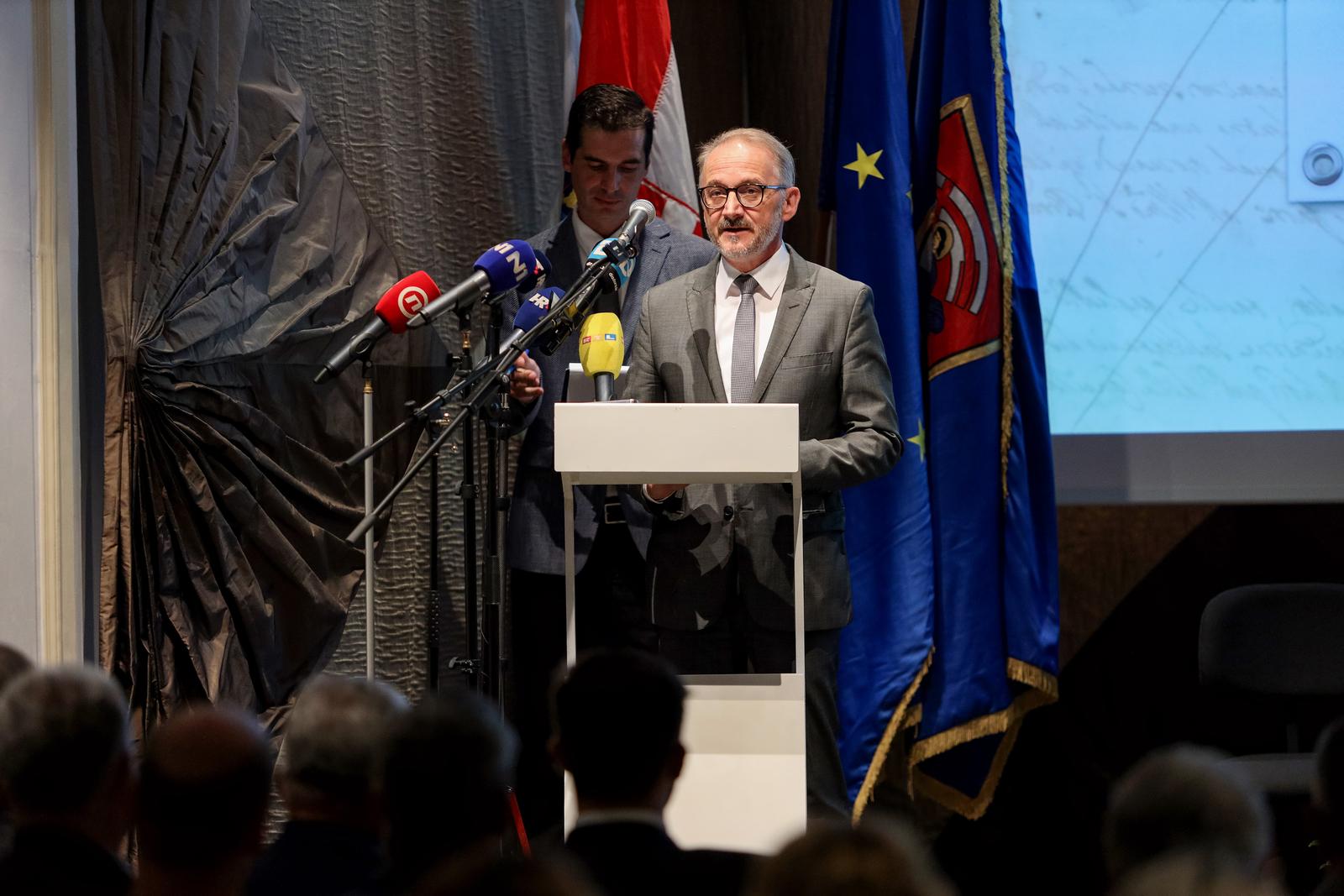 Svečana akademija povodom obilježavanja 400. obljetnice utemeljenja Državnog arhiva Svečana akademija povodom obilježavanja 400. obljetnice utemeljenja Državnog arhiva