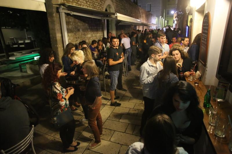 Građani se do ranih jutarnjih sati zabavljali na tradicionalnoj Varoškoj fešti, foto: Filip Brala/PIXSELL Građani se do ranih jutarnjih sati zabavljali na tradicionalnoj Varoškoj fešti, foto: Filip Brala/PIXSELL