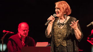 Zorica Kondža i klapa Cambi @ bazen Ilirije u Biogradu