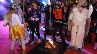 Virske maškare 2017: Karnevalske igre i koncert grupe Vista Virske maškare 2017: Karnevalske igre i koncert grupe Vista