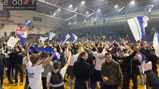 Humanitarno gledanje utakmice Zadar-Cibona (85-84) u Jazinama Humanitarno gledanje utakmice Zadar-Cibona (85-84) u Jazinama