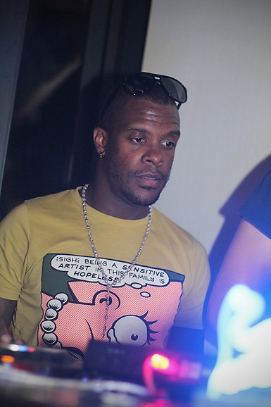 Brandon Morales u Maraschino baru (foto:Saša Čuka) Brandon Morales u Maraschino baru (foto:Saša Čuka)