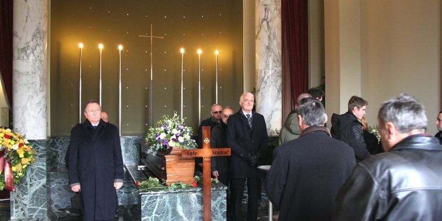 Na Mirogoju ispraćen akademik Ante Stamać Na Mirogoju ispraćen akademik Ante Stamać