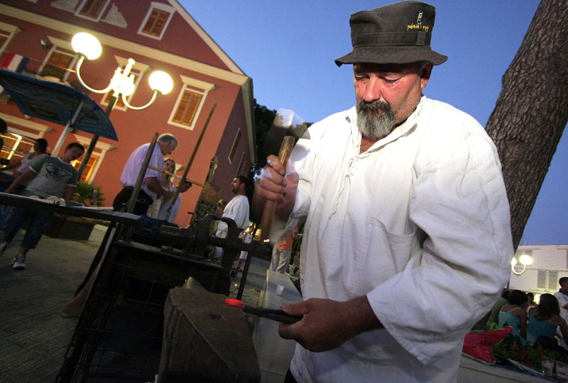 Biograd: Večer starih zanata i rukotvorina (foto: Marin Gospić)