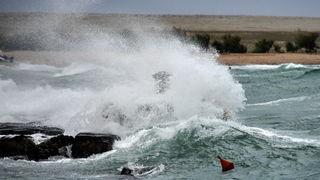Olujna bura u Ražancu 15. srpnja 2016. Foto:Leo Kvarantan Olujna bura u Ražancu 15. srpnja 2016. Foto:Leo Kvarantan