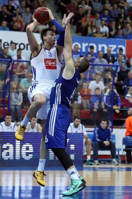 Zagreb – 7. kolo A-1 lige za prvaka, KK Cibona – KK Zadar 82-66. Photo: Goran Stanzl/PIXSELL Zagreb – 7. kolo A-1 lige za prvaka, KK Cibona – KK Zadar 82-66. Photo: Goran Stanzl/PIXSELL