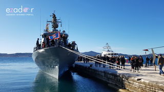 Izložba vojne opreme, oružja i vozila na zadarskoj rivi i spuštanje 25-metarske zastave s kampanela sv. Stošije