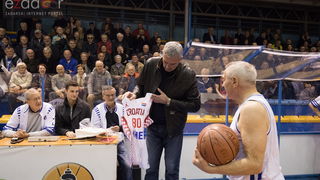 Fešta u povodu 80. rođendana Pina Giergie: Vetarani KK Zadar – Veterani KK Olimpija Fešta u povodu 80. rođendana Pina Giergie: Vetarani KK Zadar – Veterani KK Olimpija