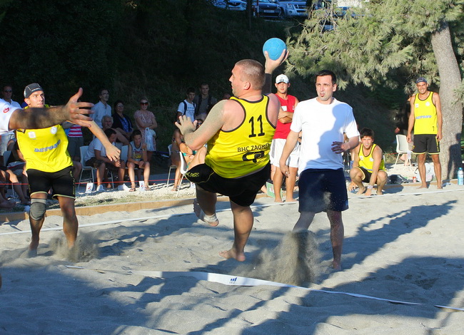Revijalna utakmica rukometa na pijesku foto: Angelo Virag Revijalna utakmica rukometa na pijesku foto: Angelo Virag
