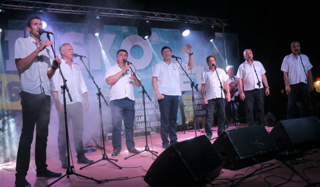 Virsko ljeto 2016: Tomislav Bralić i klapa Intrade oduševili 12 tisuća obožavatelja na virskoj rivi