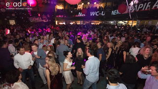 Ludnica u Saturnusu: Najbolji doček u svemiru i šire Ludnica u Saturnusu: Najbolji doček u svemiru i šire