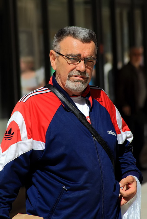 Skitnja gradom by Roberto Lerga