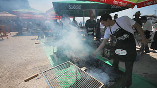 Prvenstvo u roštiljanju na zadarskoj Rivi (foto:Saša Čuka) Prvenstvo u roštiljanju na zadarskoj Rivi (foto:Saša Čuka)