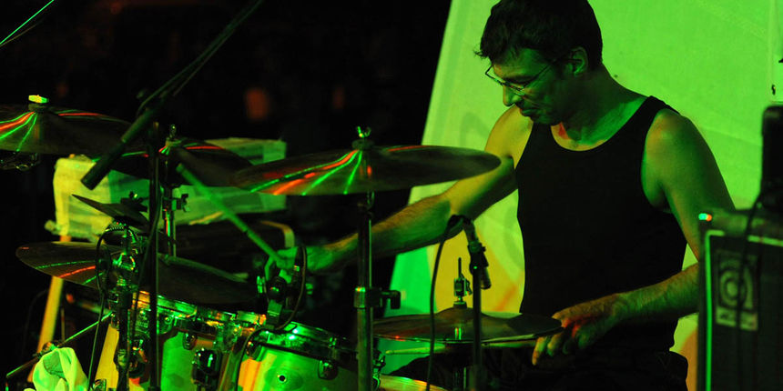 Zadar, 15.08.2013. snimio: Nenad Marčev,
Psihomodo Pop i Davor Gobac,
Blagdan Velike Gospe, Belafuška fešta
Zadar, Belafuža,
igralište Osnovne škole
Šimuna Kožičića Benje Zadar, 15.08.2013. snimio: Nenad Marčev,
Psihomodo Pop i Davor Gobac,
Blagdan Velike Gospe, Belafuška fešta
Zadar, Belafuža,
igralište Osnovne škole
Šimuna Kožičića Benje