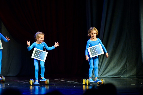 Circo Art u HNK Zadar izveo predstavu “Povratak u prirodu”