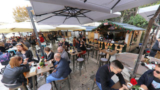 Adventske kućice su otvorile vrata, gastro ponuda je bolja i raznovrsnija nego ikad