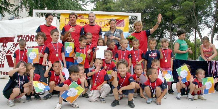 Image 1205951 (auto) Image 1205951 (auto)