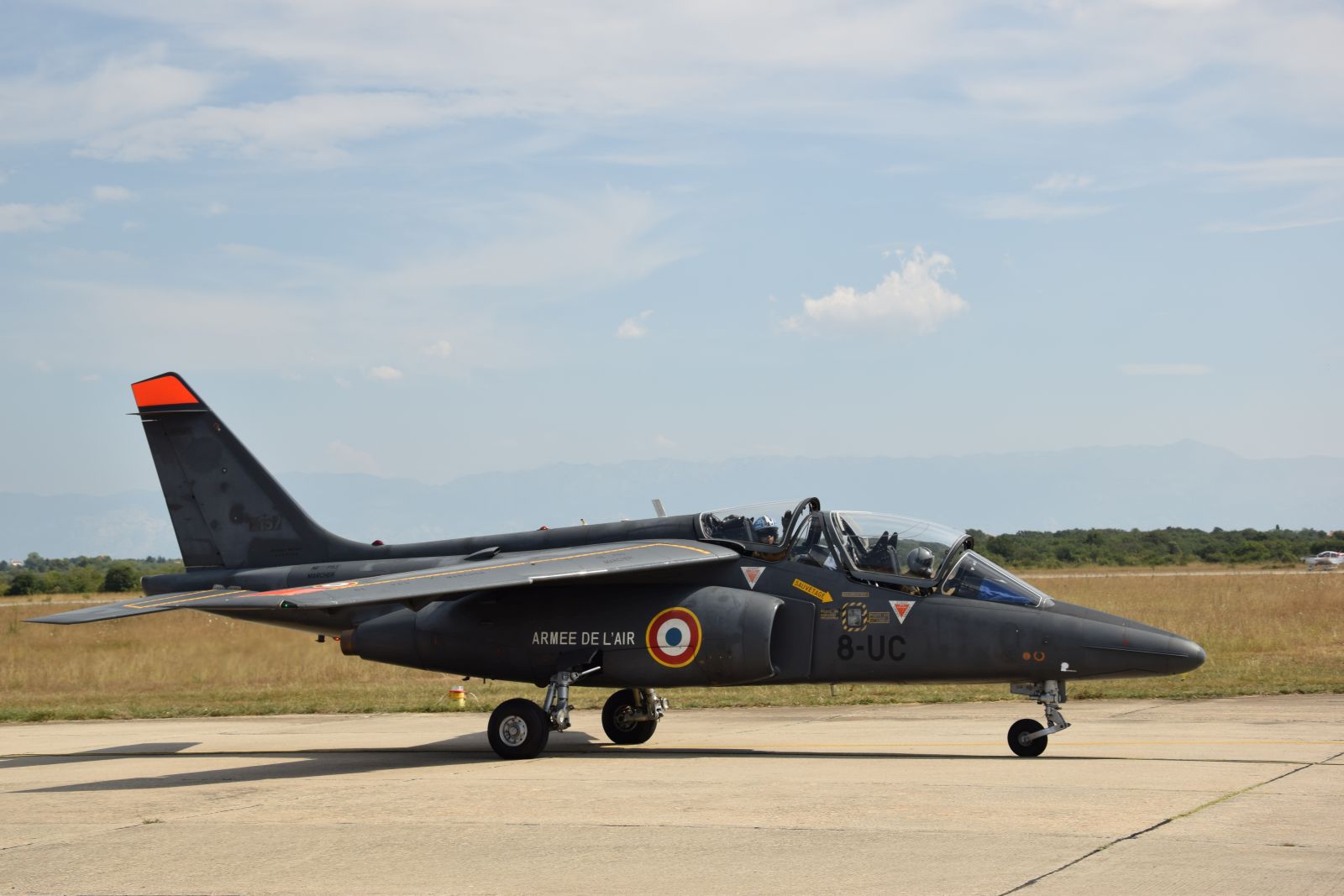 Francuski vojni avioni u vojarni “Pukovnik Mirko Vukušić”u Zemuniku Francuski vojni avioni u vojarni “Pukovnik Mirko Vukušić”u Zemuniku