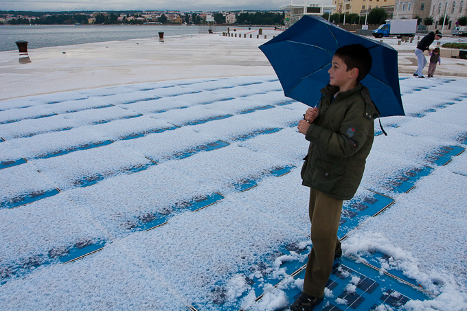Pozdrav suncu prekriven ledenim pokrivacem 26. studenog 2010, Foto: Leo Banic