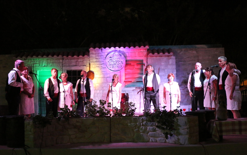 Osam klapa nastupilo na klapskoj manifestaciji “Virska terca” Osam klapa nastupilo na klapskoj manifestaciji “Virska terca”