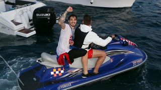 Svečani doček zadarskih Vatrenih: Jedrenjakom Branimir plovili od Gradskog mosta do gata na zadarskoj rivi