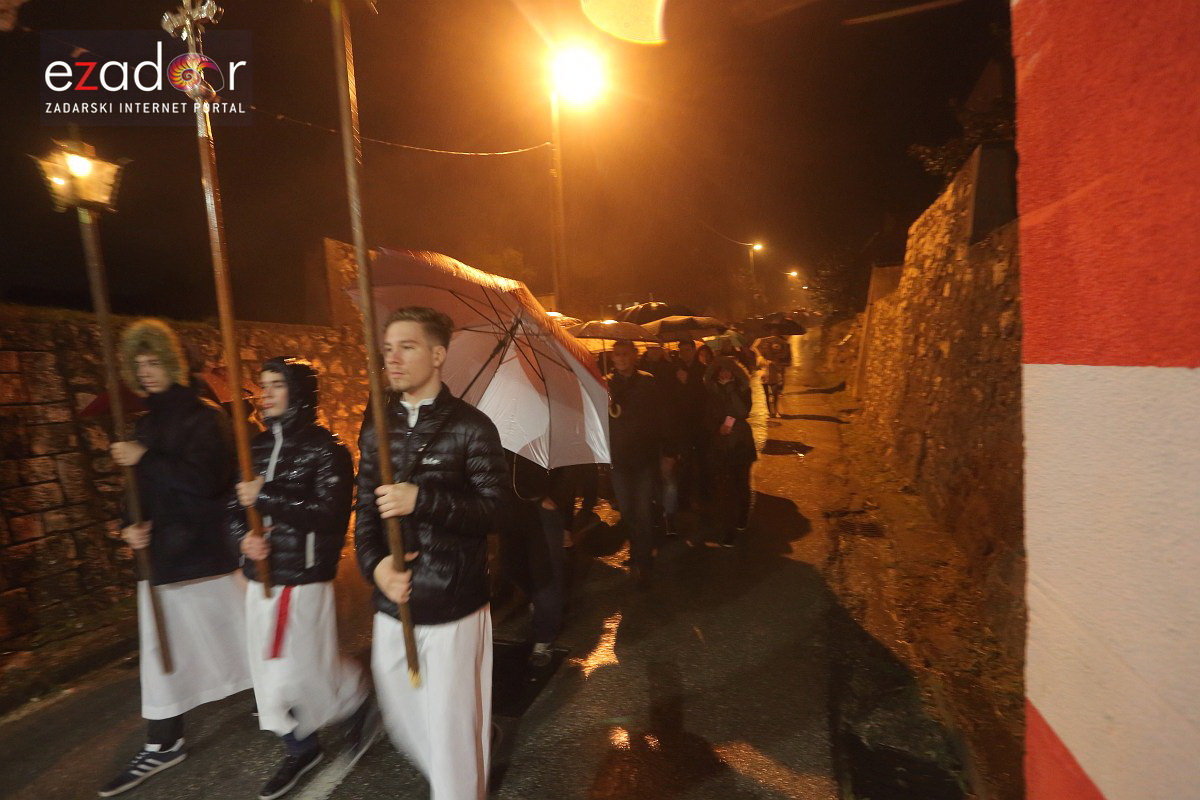 Bibinje: Tradicionalna procesija s Križem na Veliki Petak