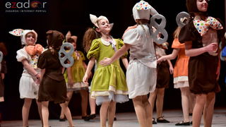 Predstava “Odgojoj” Plesne udruge Gesta u HNK Zadar