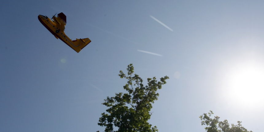 Visocane, 080811.
VOC Zadar zaprimio je danas nesto iza 13 sati dojavu o pozaru otvorenog prostora kod mjesta Visocane. Gori hrastova suma. U gasenju sudjeluju JVP Zadar i DVD Pljusak s 20 vatrogasaca i 5 vatrogasnih vozila, a ocekuje se i dolazak vatroga Visocane, 080811.
VOC Zadar zaprimio je danas nesto iza 13 sati dojavu o pozaru otvorenog prostora kod mjesta Visocane. Gori hrastova suma. U gasenju sudjeluju JVP Zadar i DVD Pljusak s 20 vatrogasaca i 5 vatrogasnih vozila, a ocekuje se i dolazak vatroga