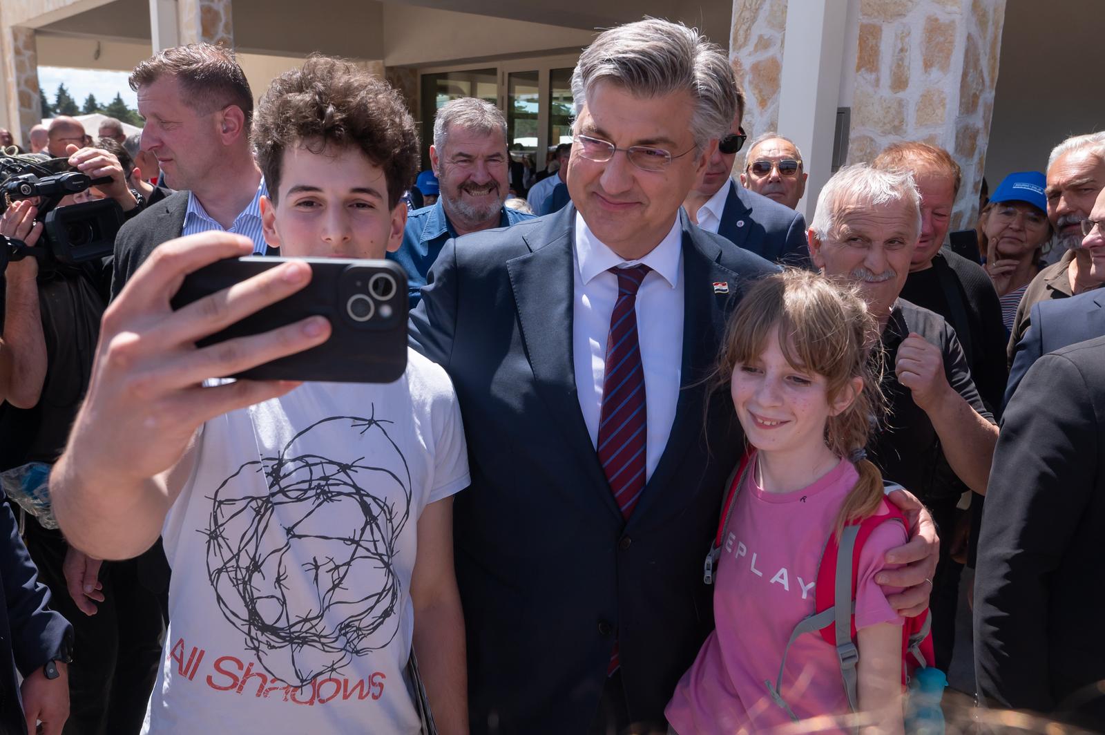 Plenković i EU kandidati HDZ-a na Benkovačkom sajmu