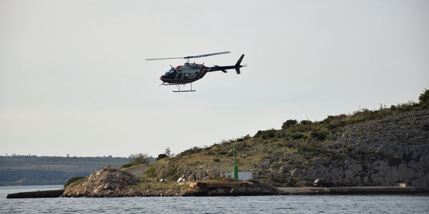 U Novskom ždrilu i dalje traje intenzivna potraga za nestalim pilotom U Novskom ždrilu i dalje traje intenzivna potraga za nestalim pilotom