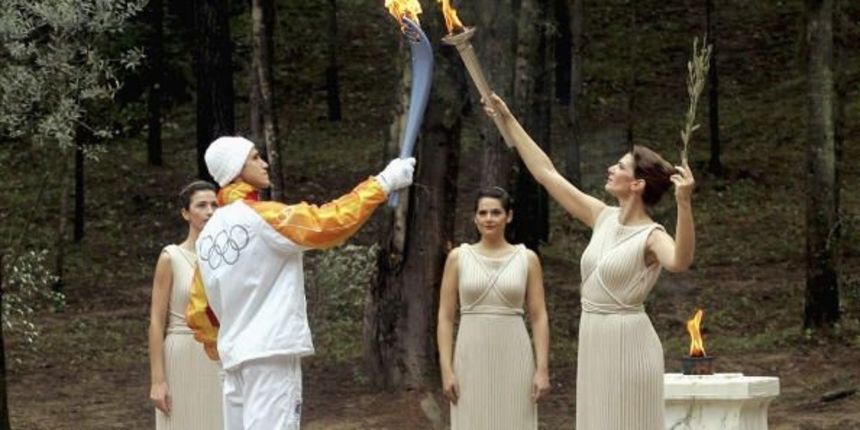 Olimpijska baklja (Foto: viewimages.com) Olimpijska baklja (Foto: viewimages.com)