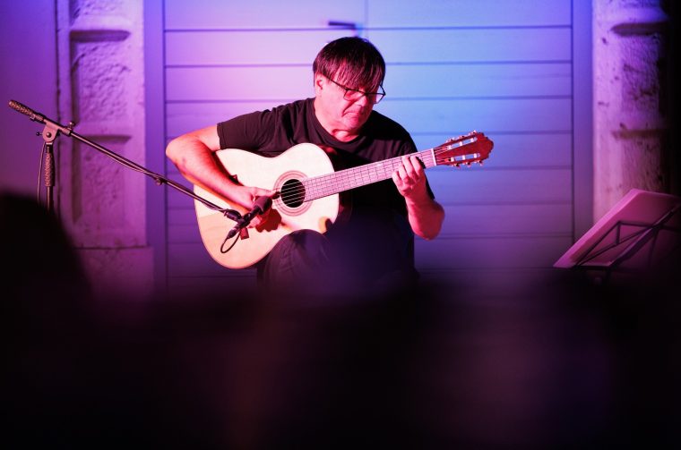 Edin Karamazov u atriju palače Cedulin