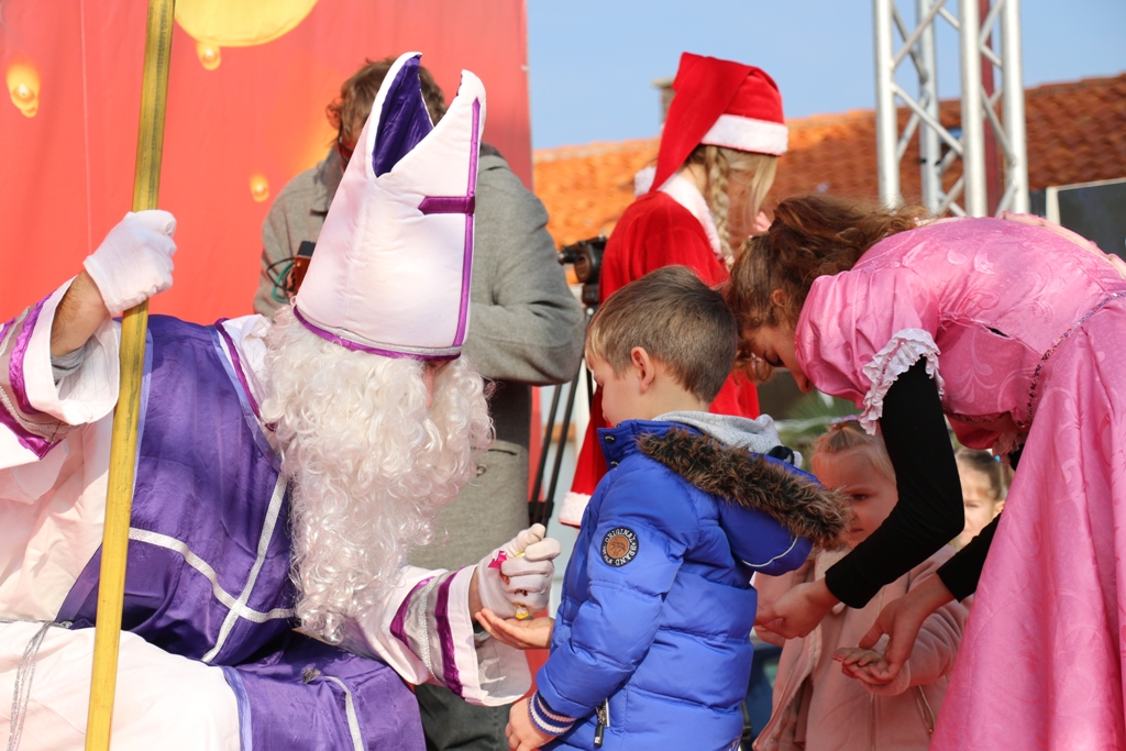 Sveti Nikola posjetio Vir i uvjerio se: nema zločeste djece Sveti Nikola posjetio Vir i uvjerio se: nema zločeste djece