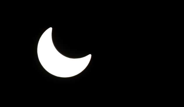 Pomrčina Sunca nad Zadrom 4. siječnja 2011. (foto:Saša Čuka)