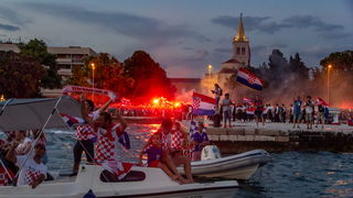 Veličanstven doček četvorice zadarskih Vatrenih od Gradskog mosta do Foruma