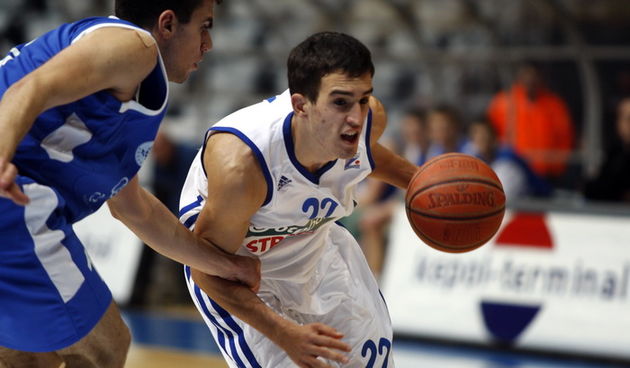 Zadar, 201211.
Kosarkaska utakmica KK Zadar – KK Kvarner iz Rijeke. Dvorana Kresimira Cosica. 
Na slici igrac Zadra Batur.
Foto: Jure Miskovic / CROPIX