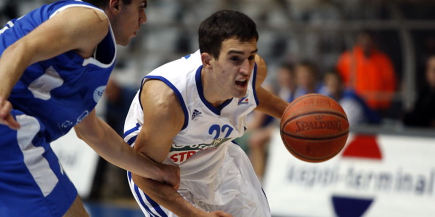 Zadar, 201211.
Kosarkaska utakmica KK Zadar – KK Kvarner iz Rijeke. Dvorana Kresimira Cosica.
Na slici igrac Zadra Batur.
Foto: Jure Miskovic / CROPIX Zadar, 201211.
Kosarkaska utakmica KK Zadar – KK Kvarner iz Rijeke. Dvorana Kresimira Cosica.
Na slici igrac Zadra Batur.
Foto: Jure Miskovic / CROPIX