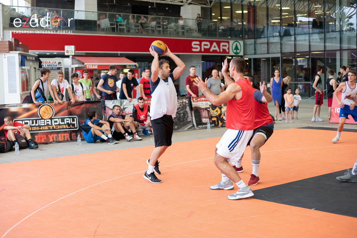 3×3 Basket Tour @ City Galleria