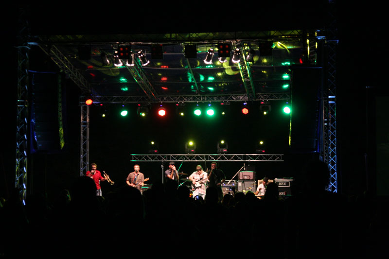 Jader urban music festival, JUMF, Pred brojnom publikom nastupali su In Ruff, Postolar Tripper, Partibrejkersi, Kawasaki 3P i Let 3., foto: L. Juravic Jader urban music festival, JUMF, Pred brojnom publikom nastupali su In Ruff, Postolar Tripper, Partibrejkersi, Kawasaki 3P i Let 3., foto: L. Juravic